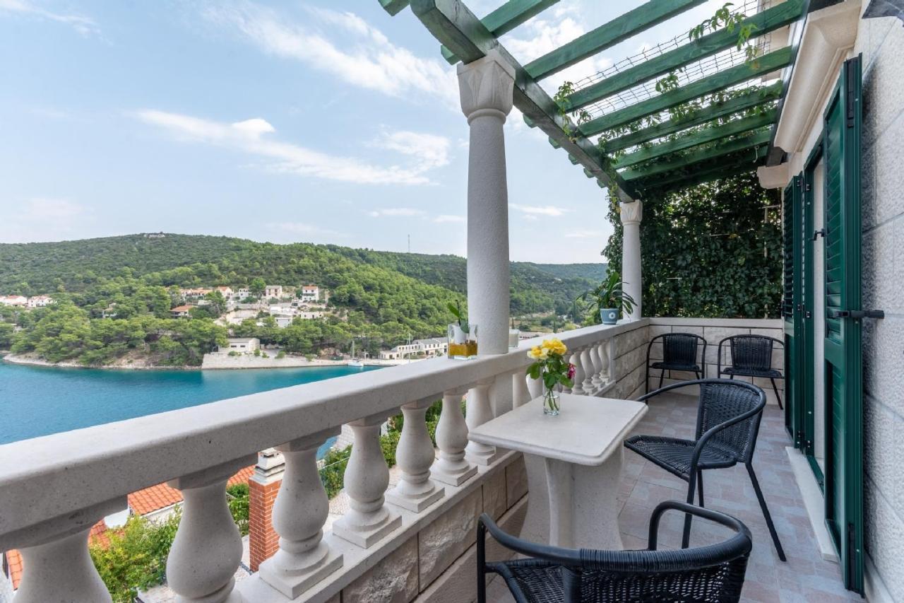 Apartments Darija Pucisca Εξωτερικό φωτογραφία